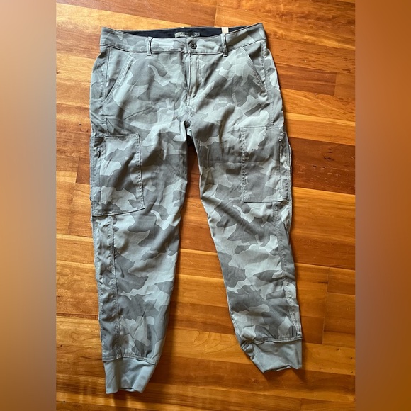 Prana Hallie Jogger, NWT, size 10 - Picture 4 of 5